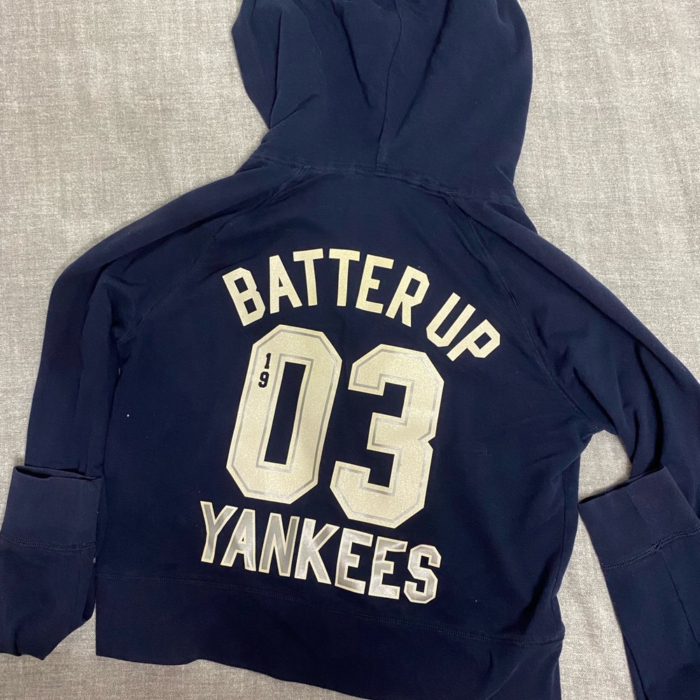 Sweatshirt - Picture 2 of 2